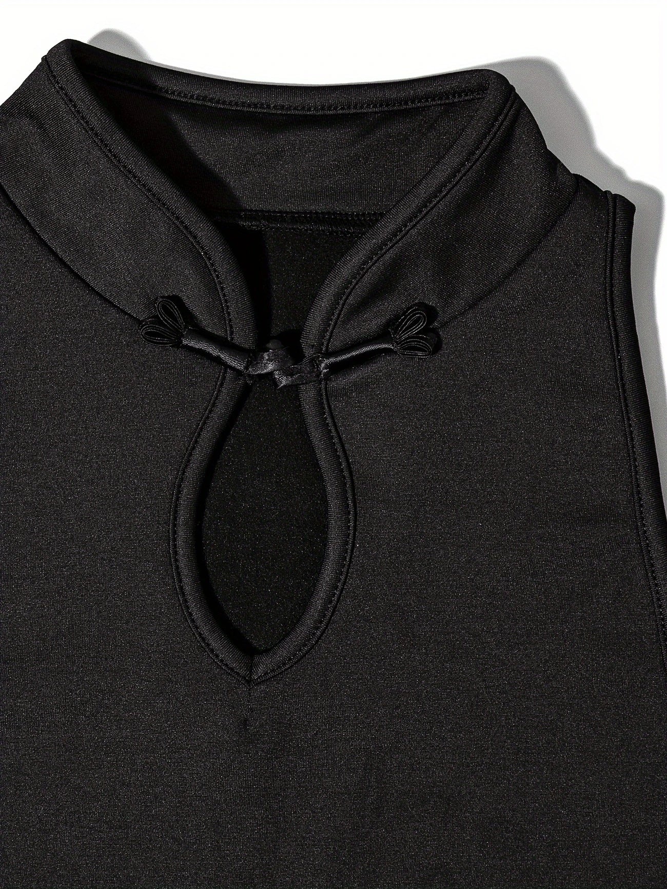 Black Keyhole Oriental Top